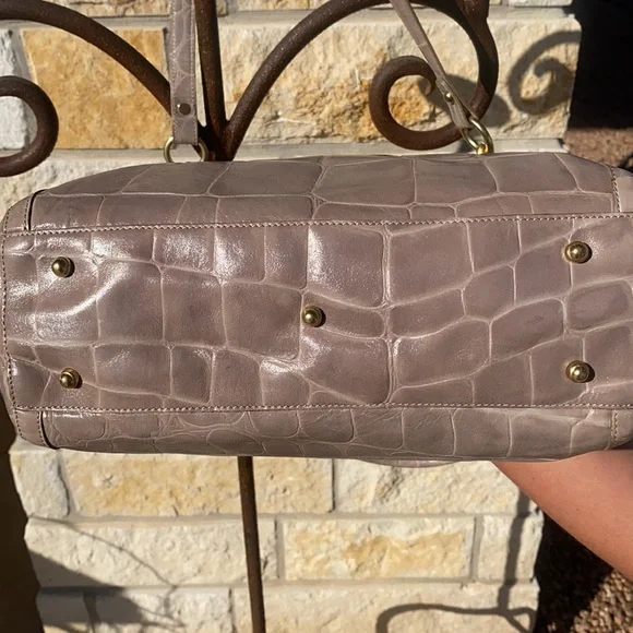 Brahmin Tan Alligator print Satchel Style handbag. - Picture 2 of 16